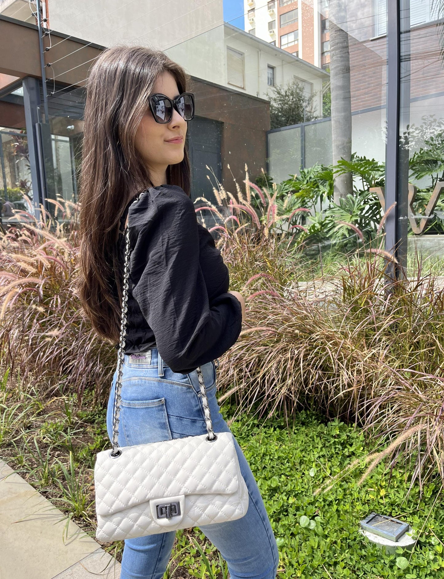 white Brazilian Genuine Leather Bag – Elegant Quilted Crossbody with Timeless Parisian Style