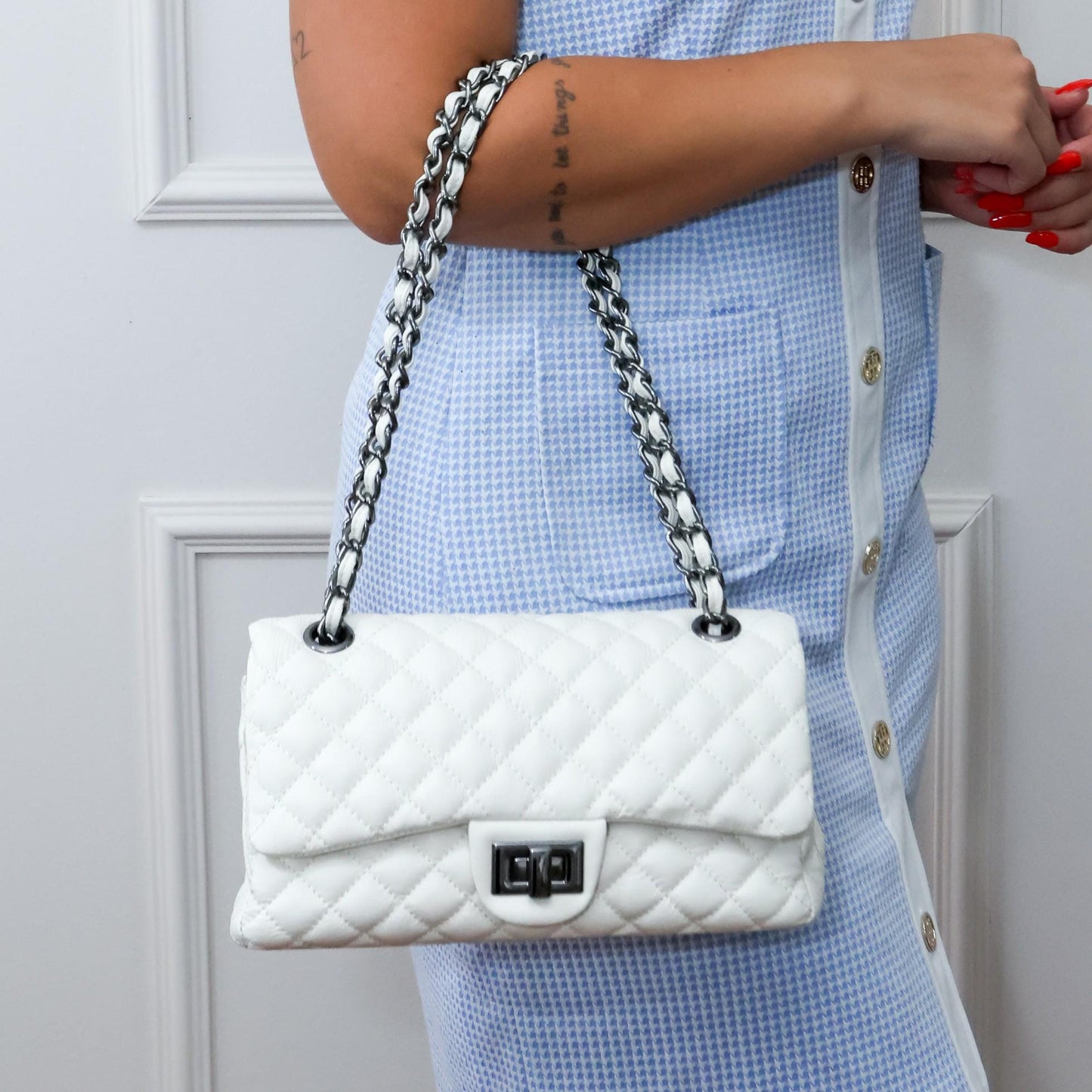 white Brazilian Genuine Leather Bag – Elegant Quilted Crossbody with Timeless Parisian Style