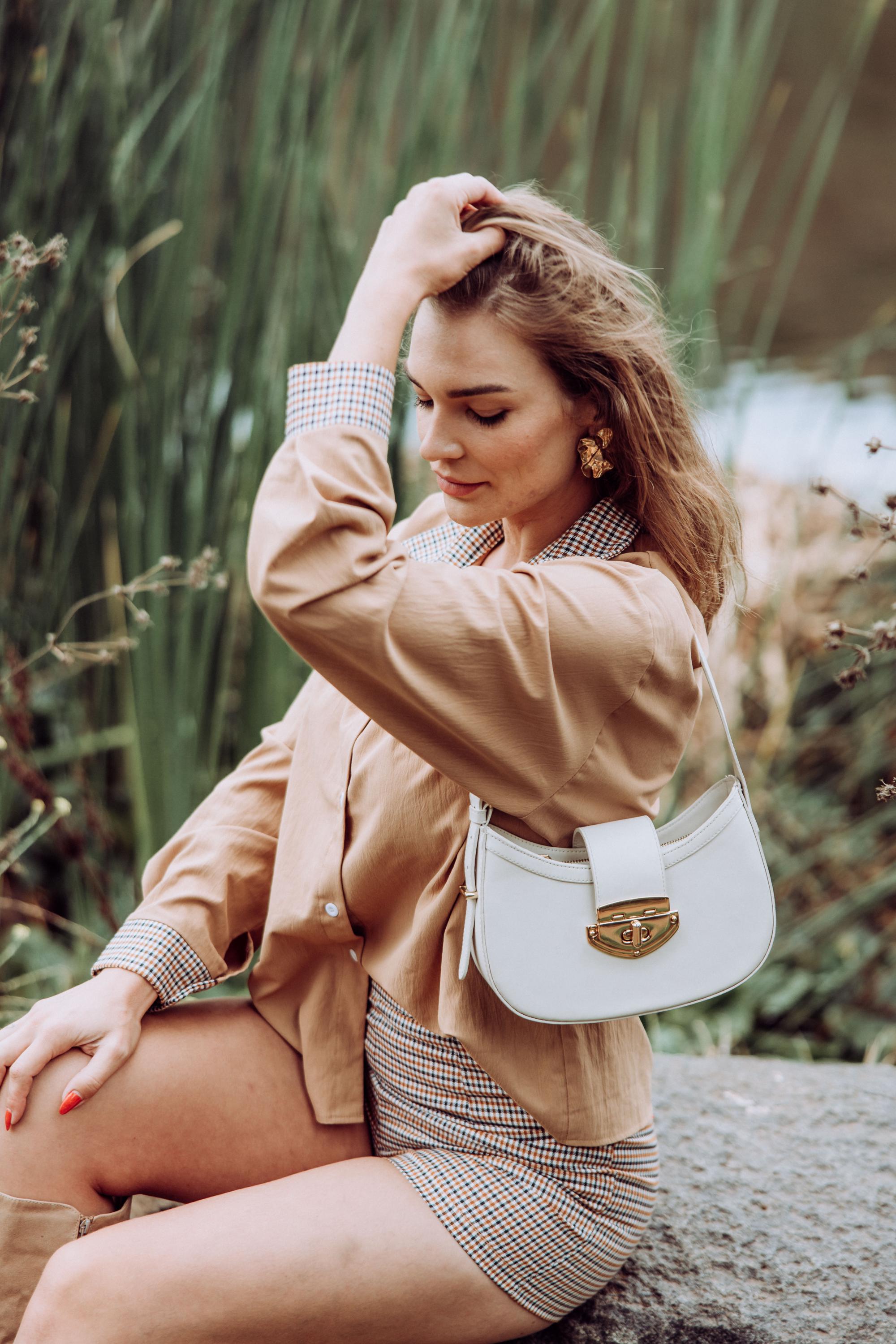 Athena Off-white Baguette in Genuine Leather | Elegant Structured Shoulder Bag | Luxury Brazilian Leather Purse