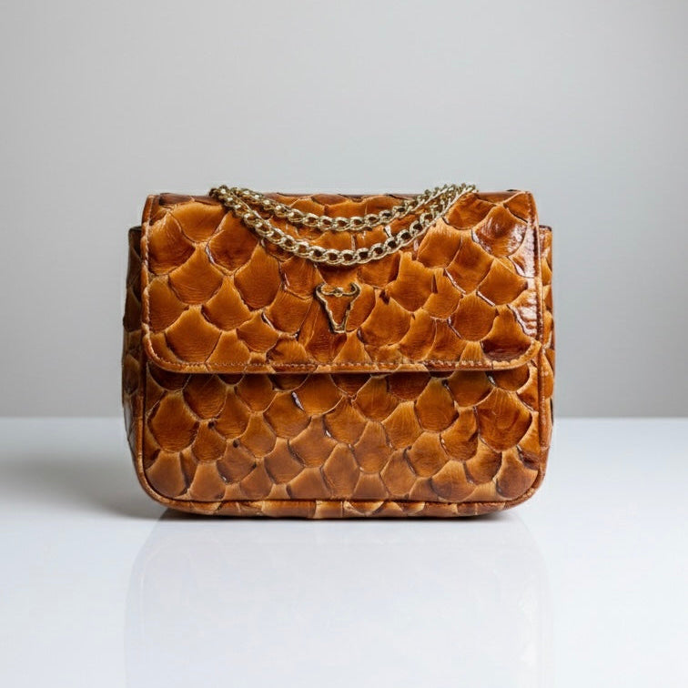 Aurora – Whiskey Limited Edition Pirarucu Chain Bag