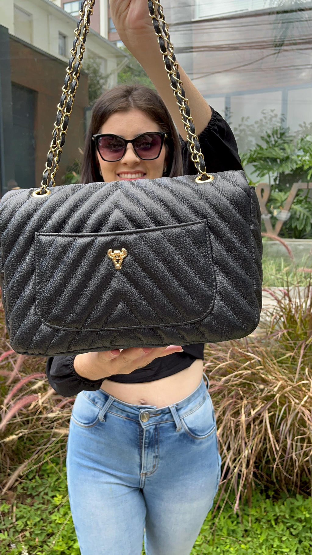 Luxury genuine Brazilian leather hand/shoulder purse Isabel black and gold - Katie Leather